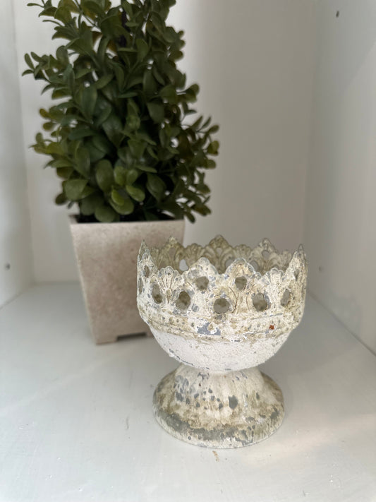 crown pedestal